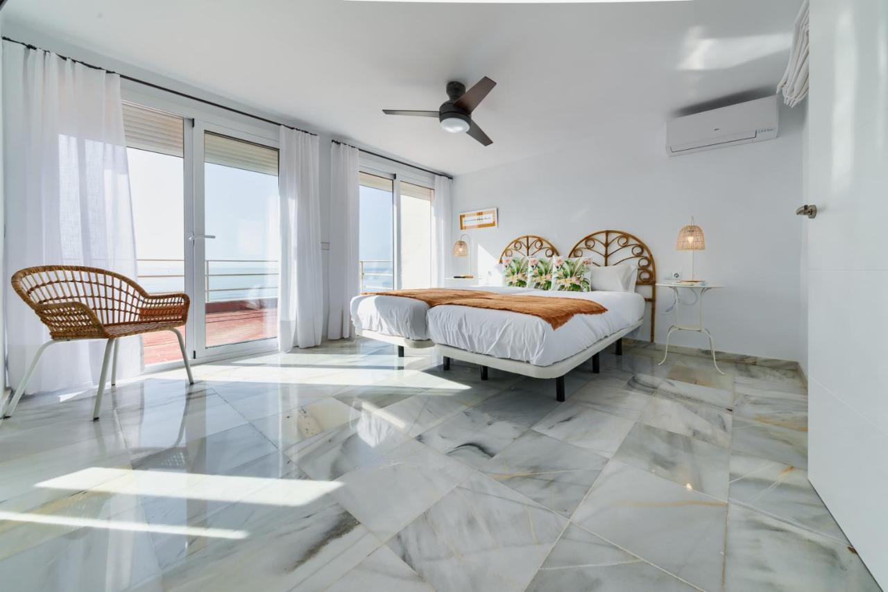 Holidays2Fuengirola Duplex With Stunning Sea View, Terraces,1St Line Beside Port Exterior photo