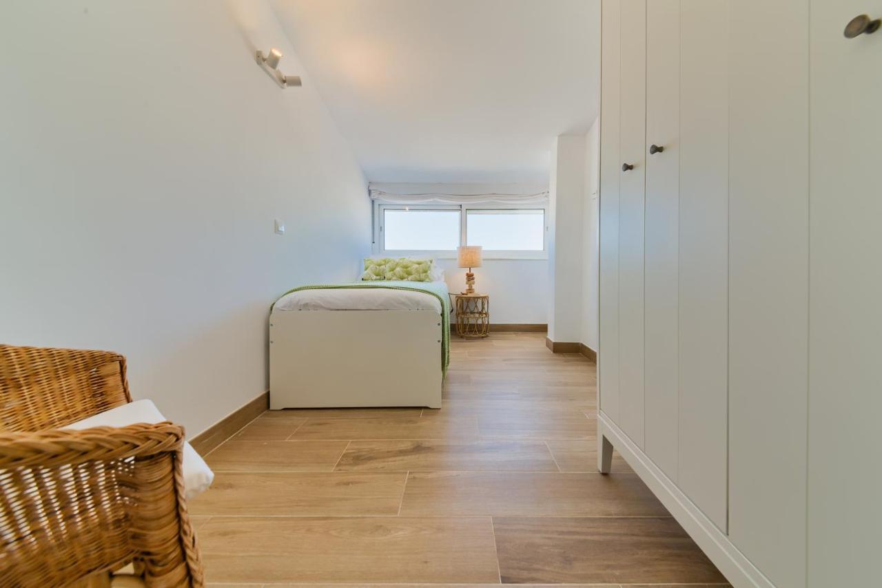 Holidays2Fuengirola Duplex With Stunning Sea View, Terraces,1St Line Beside Port Exterior photo